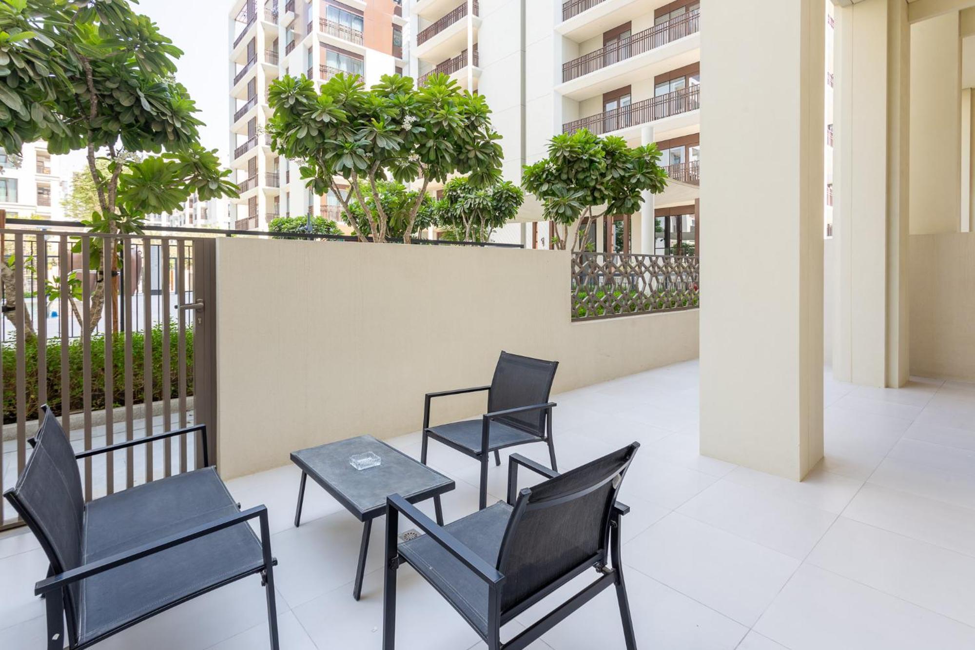Elegant 1 Bedroom In Creek Breeze 2 * Dubai