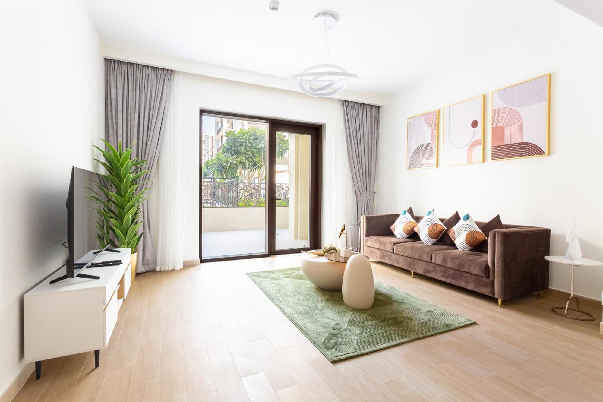 Elegant 1 Bedroom In Creek Breeze 2 * Dubai